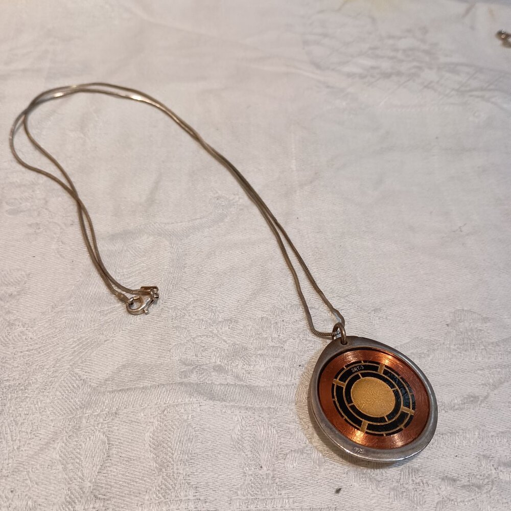 Sterling Silver pendant and chain with copper and brass inset - Picture 2 of 5
